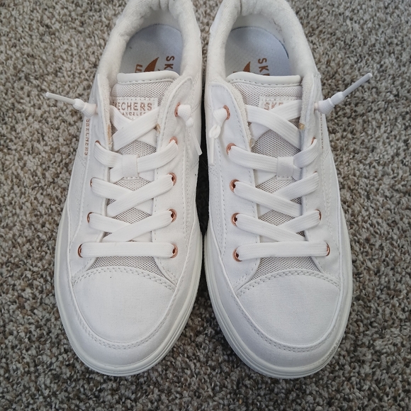 Skechers Women's White Sneakers Size 9 - Picture 6 of 13